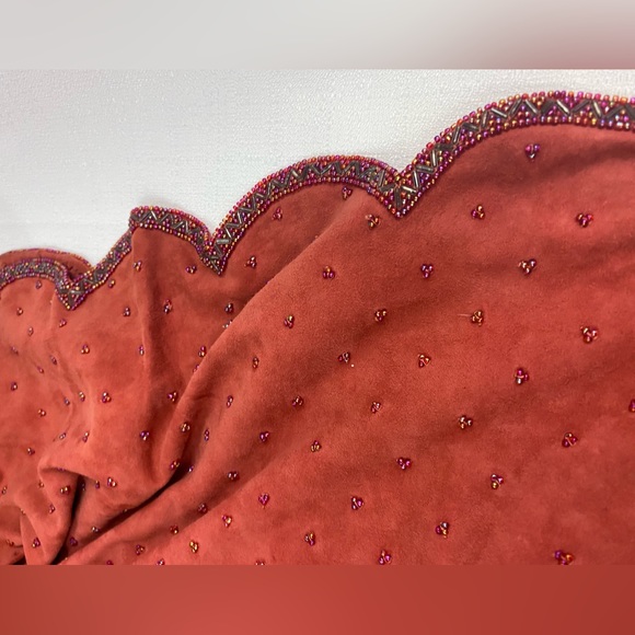 Beautiful vintage 80’s hand beaded suede skirt and top by Judith Ann - Picture 4 of 9